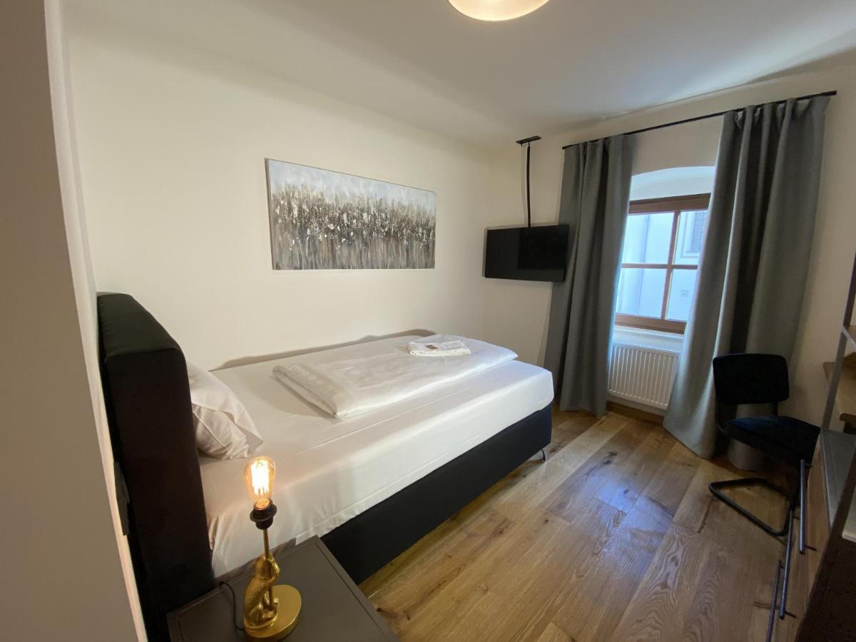 Hotelgasthof Kirchenwirt Schierling المظهر الخارجي الصورة