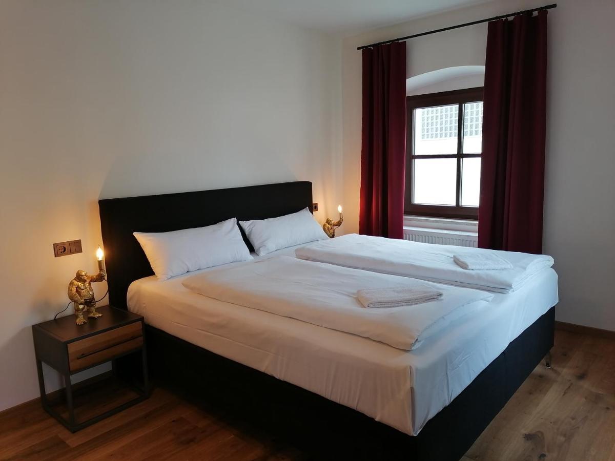 Hotelgasthof Kirchenwirt Schierling المظهر الخارجي الصورة